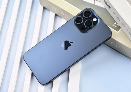 单县苹果维修点分享iPhone 15 Pro Max屏幕更换全新实操风险 
